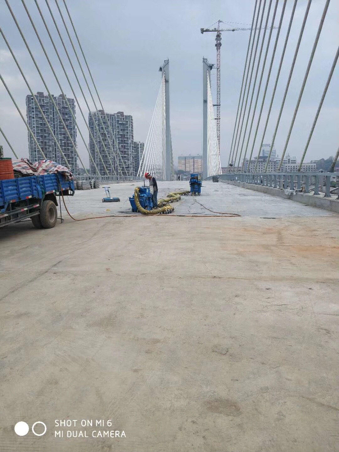 094638122.jpg 094638122.jpg